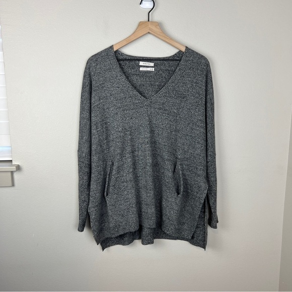 Aritzia Babaton Baylor Wool V-neck Sweater - Picture 2 of 6